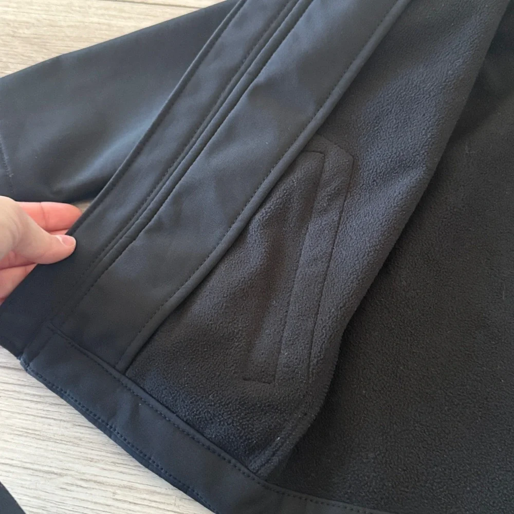 GAP Baby Black Full zip Jacket with hood Size 4